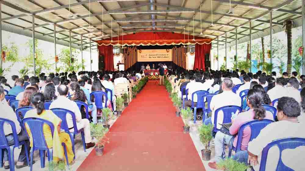 The Convention Center is in the midst of a beautiful park covering 3 acres plot with a seating capacity of 400 spectators